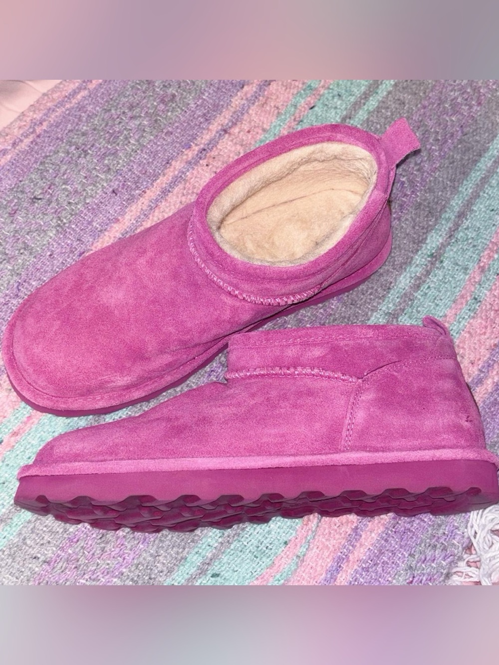 BEARPAW Pink Suede Ankle Boots Sheepskin Lined Winter Slippers Women’s Size 10